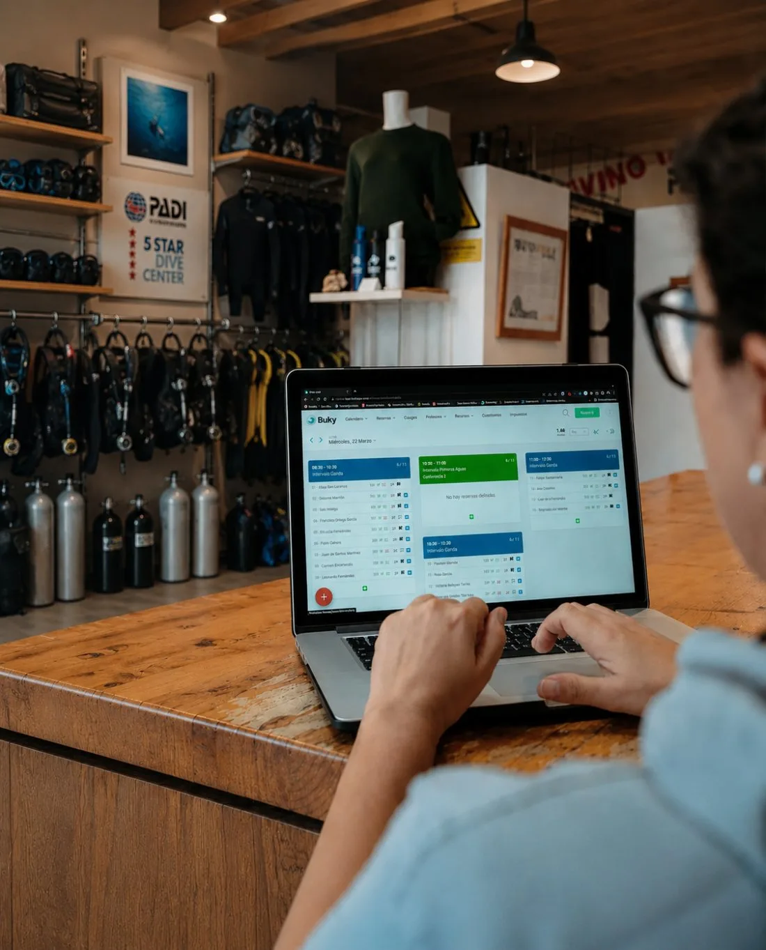 Verifactu e-invoice issued with Buky — software for diving centers